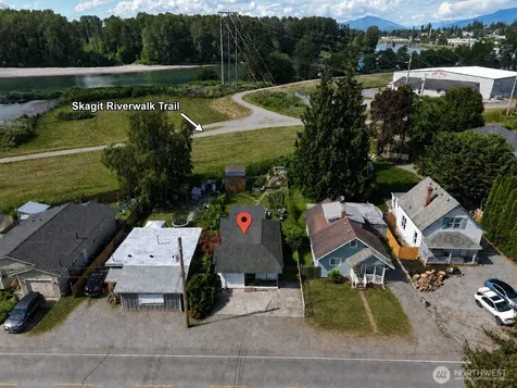 811 W Hazel Street Mount Vernon WA 98273