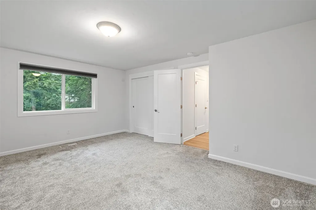 11517 34th Street E Edgewood WA 98372