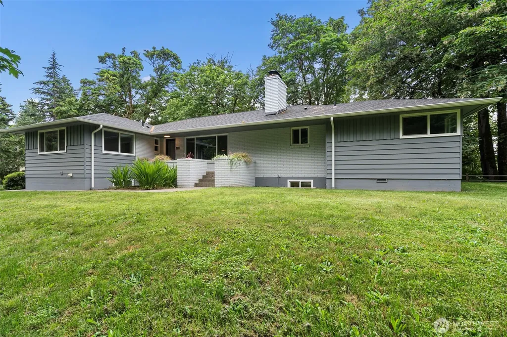11517 34th Street E Edgewood WA 98372