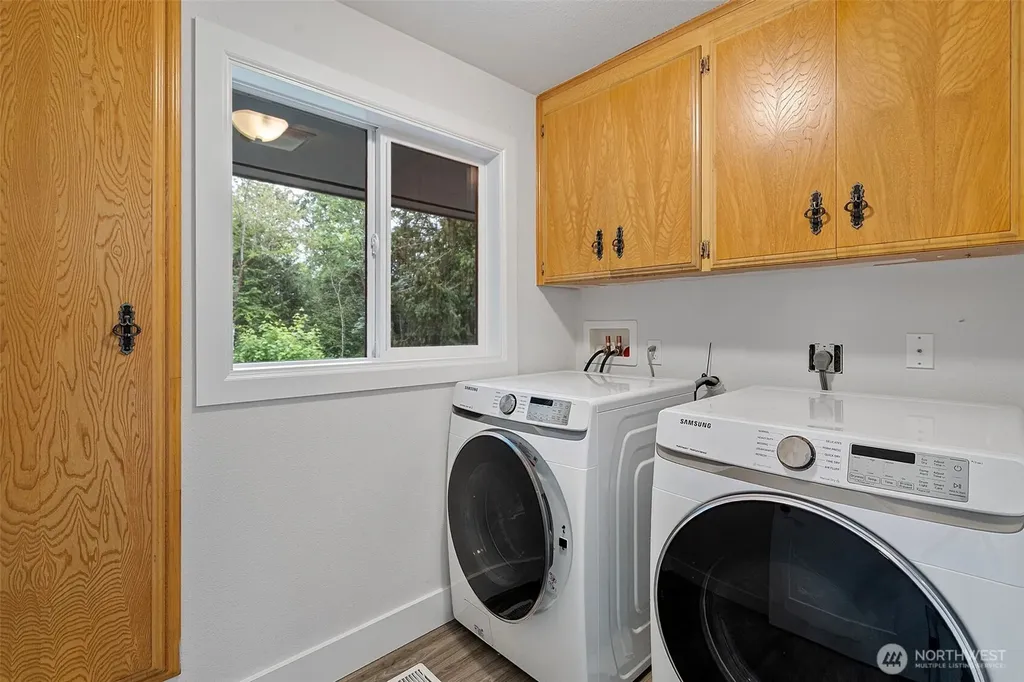 11517 34th Street E Edgewood WA 98372