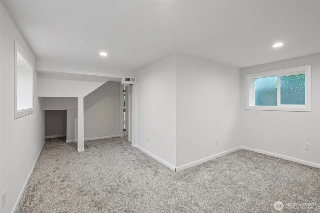 11517 34th Street E Edgewood WA 98372