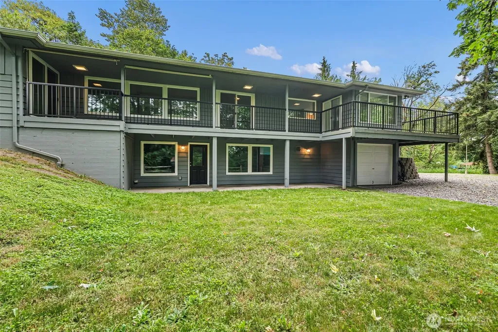 11517 34th Street E Edgewood WA 98372
