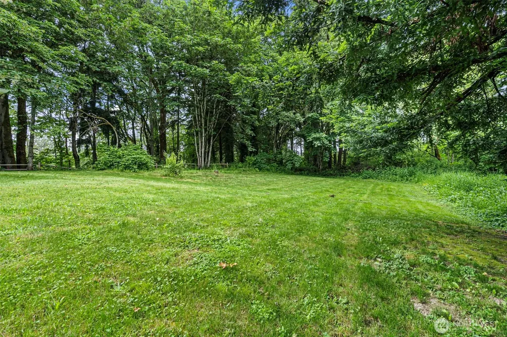 11517 34th Street E Edgewood WA 98372