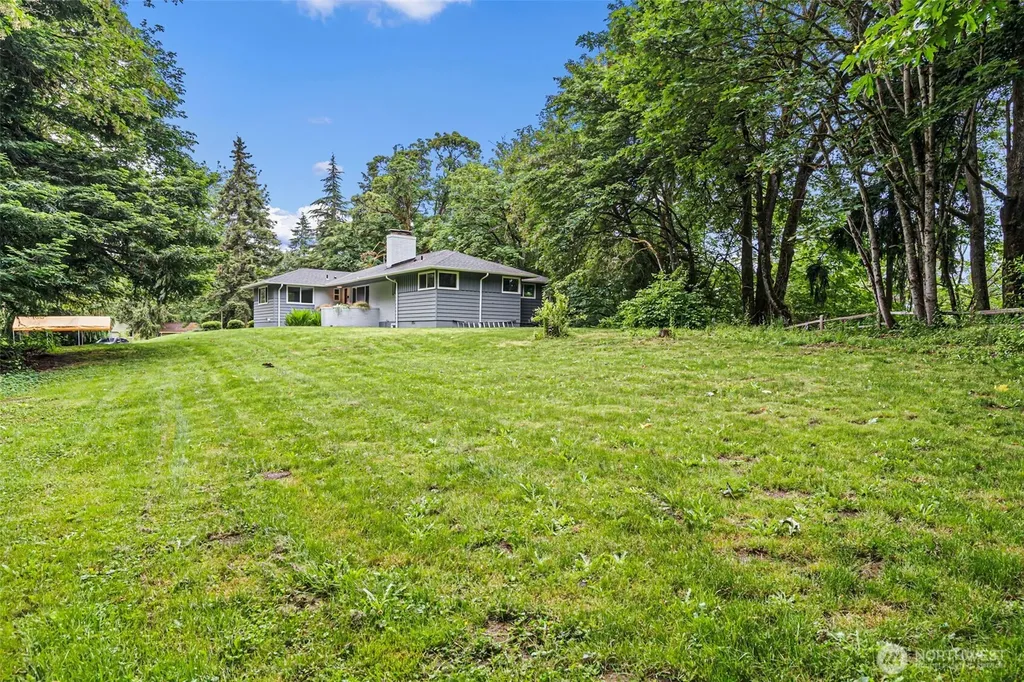 11517 34th Street E Edgewood WA 98372