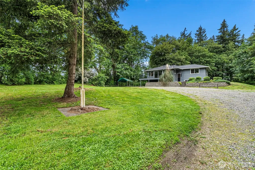 11517 34th Street E Edgewood WA 98372