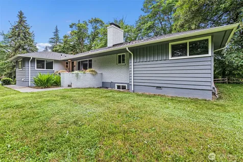11517 34th Street E Edgewood WA 98372