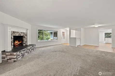 11517 34th Street E Edgewood WA 98372
