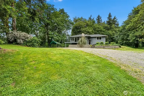 11517 34th Street E Edgewood WA 98372