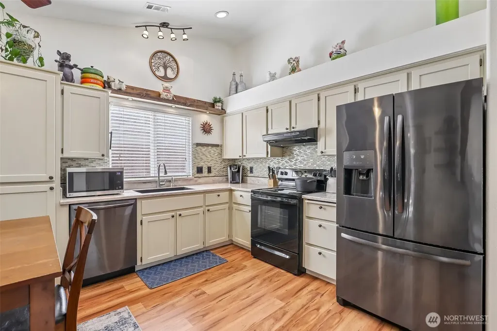 17608 SE 22nd Way Vancouver WA 98683
