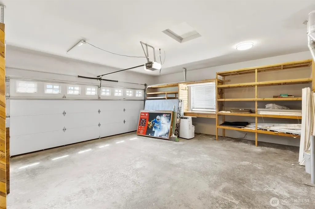 1149 Aaron Drive Lynden WA 98264
