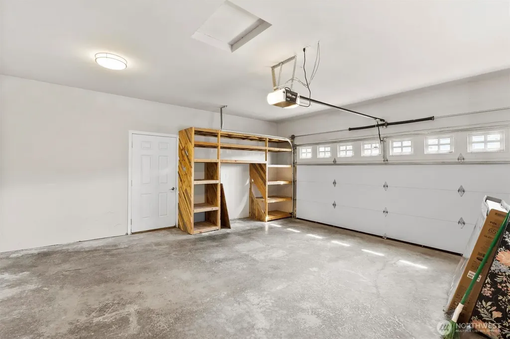 1149 Aaron Drive Lynden WA 98264