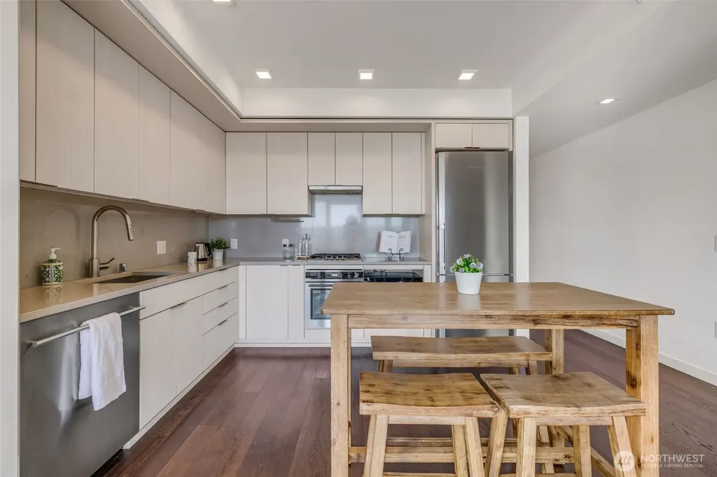 590 1st Avenue S Seattle WA 98104