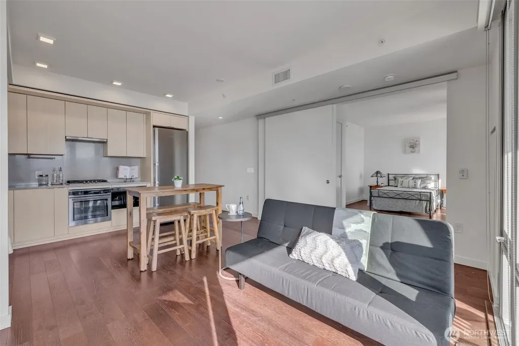 590 1st Avenue S Seattle WA 98104