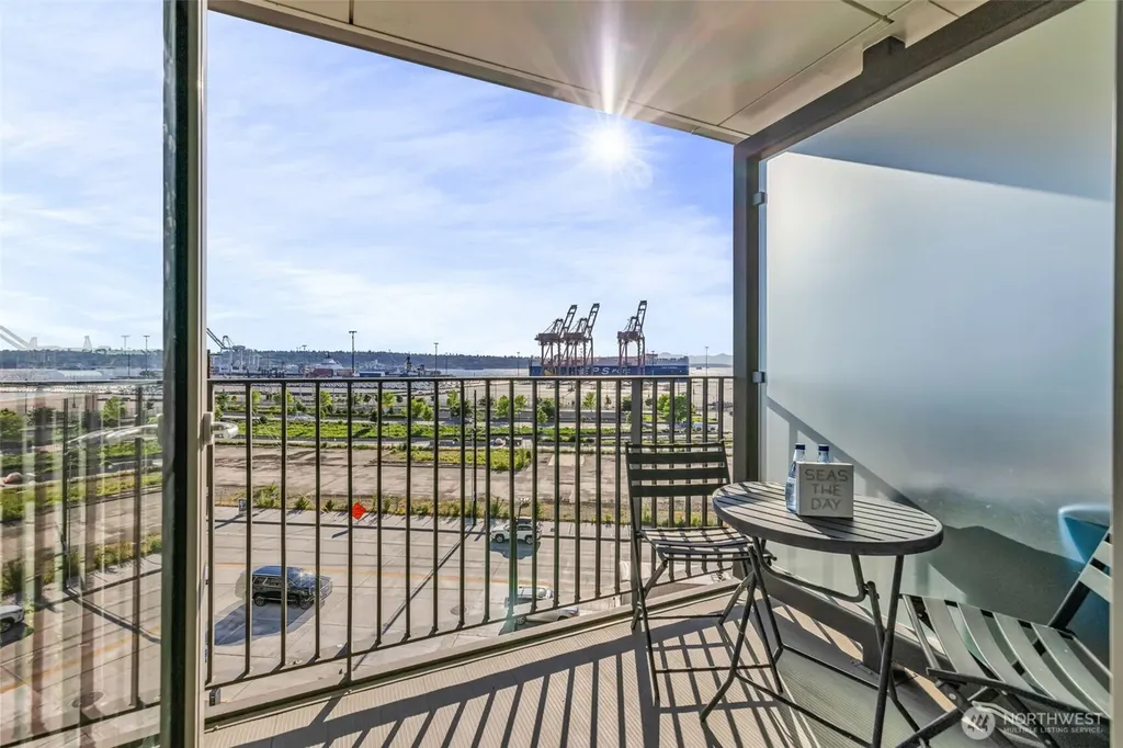 590 1st Avenue S Seattle WA 98104