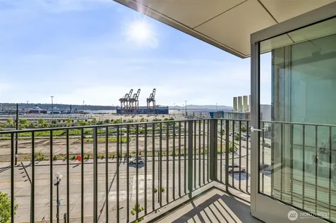 590 1st Avenue S Seattle WA 98104
