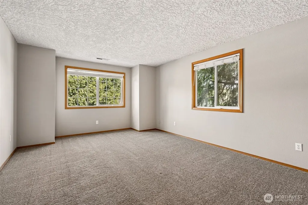 11412 NW 7th Court Vancouver WA 98685
