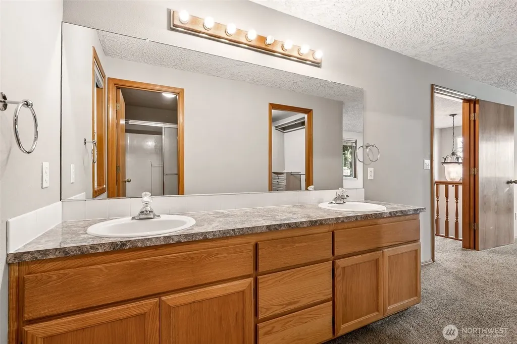 11412 NW 7th Court Vancouver WA 98685