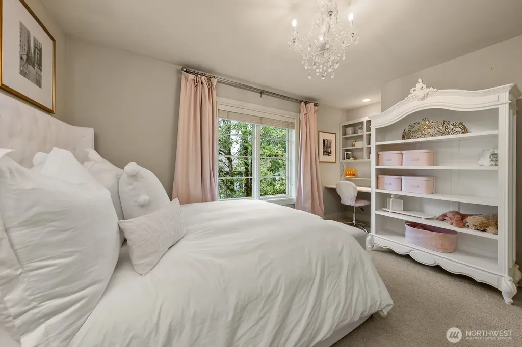 3424 97th Avenue SE Mercer Island WA 98040