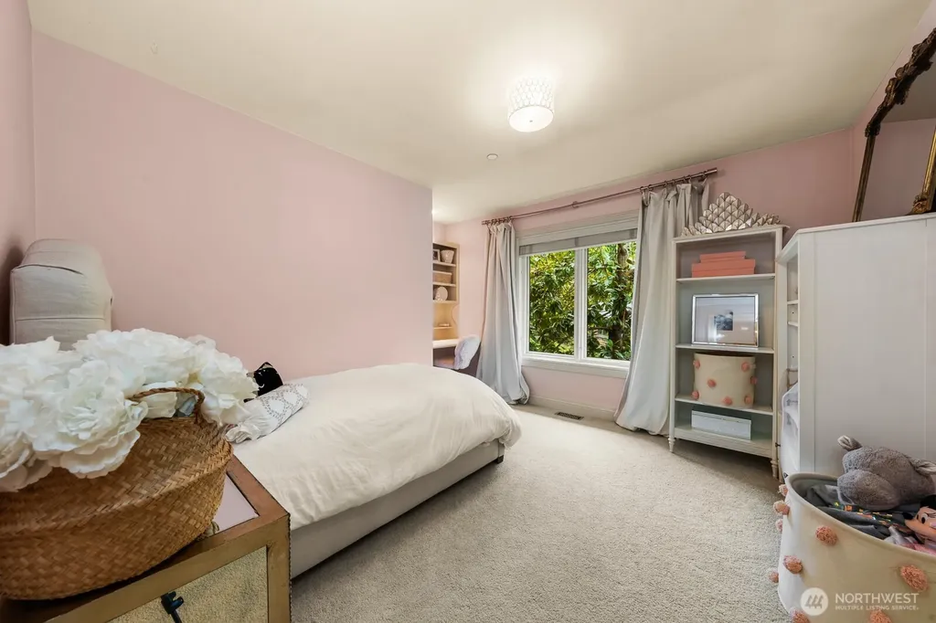 3424 97th Avenue SE Mercer Island WA 98040