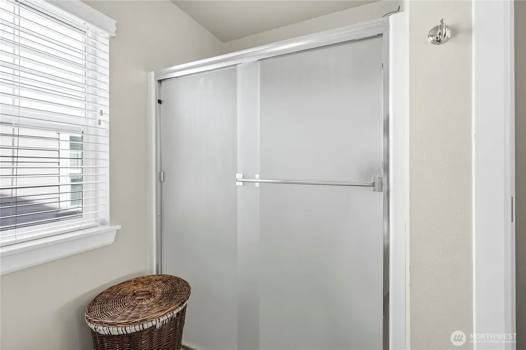 5060 Elliot Court SE Auburn WA 98092