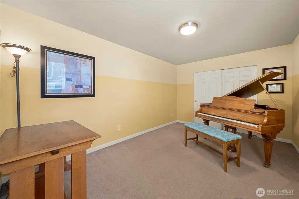 5060 Elliot Court SE Auburn WA 98092