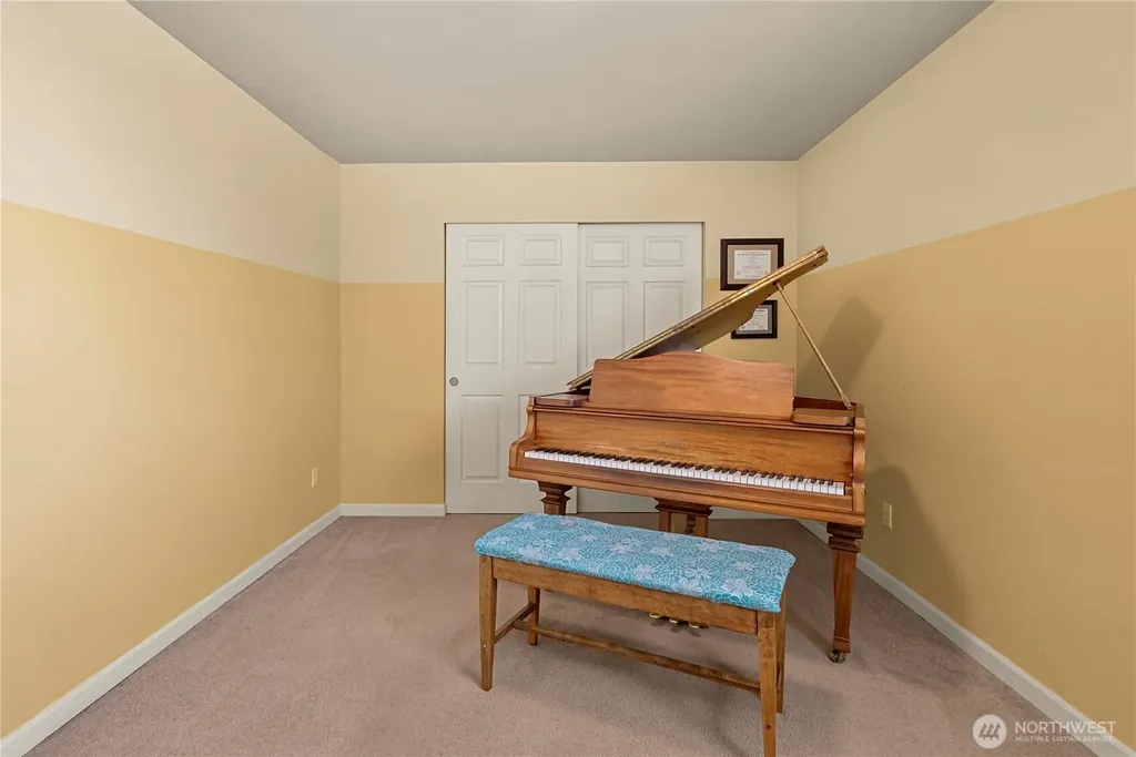 5060 Elliot Court SE Auburn WA 98092