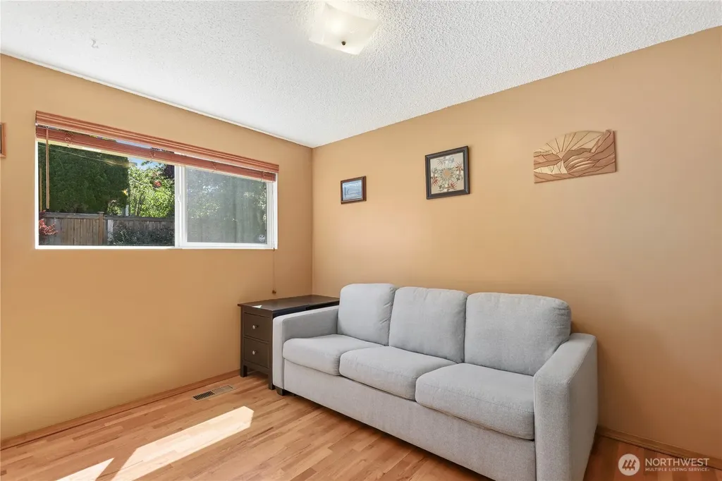 4718 48th Avenue SW Seattle WA 98116
