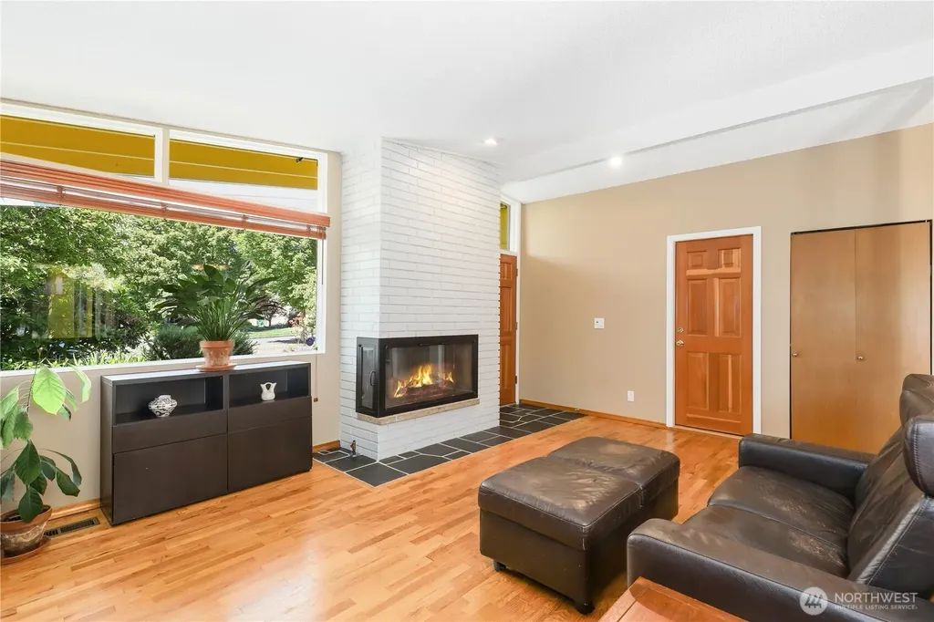 4718 48th Avenue SW Seattle WA 98116
