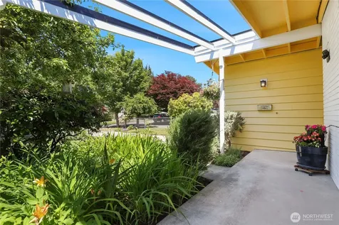 4718 48th Avenue SW Seattle WA 98116