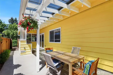 4718 48th Avenue SW Seattle WA 98116