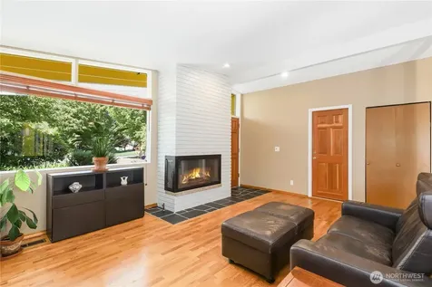 4718 48th Avenue SW Seattle WA 98116