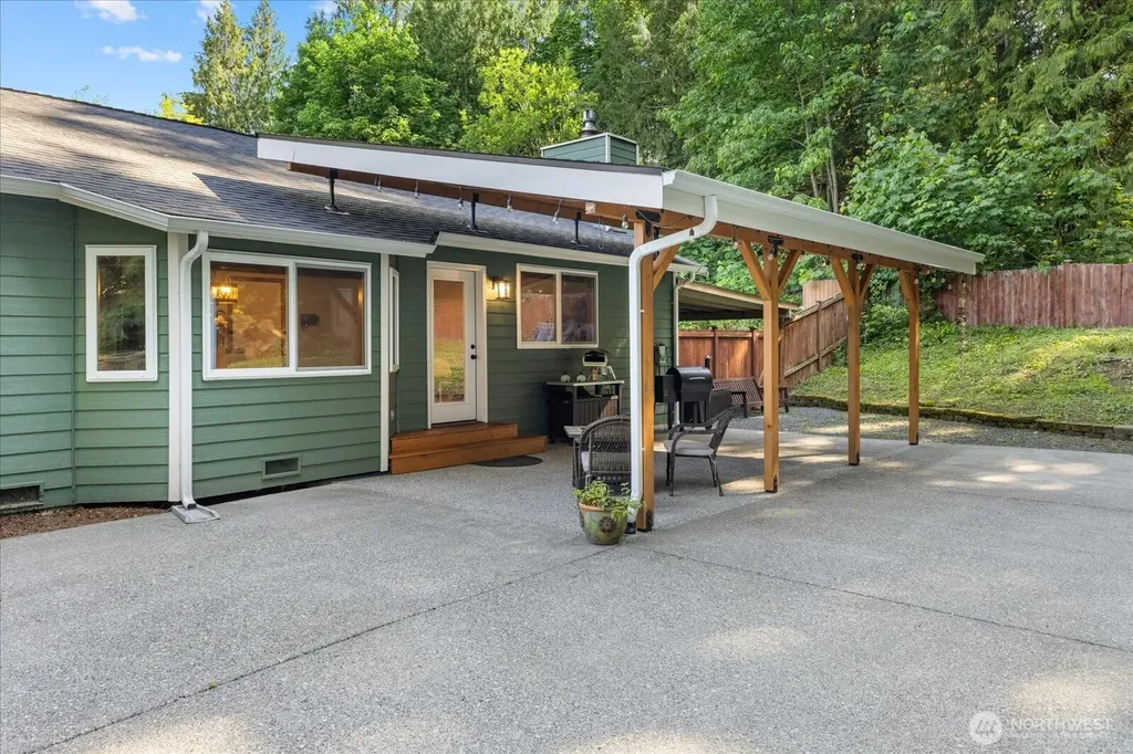 17818 108th Street SE Snohomish WA 98290