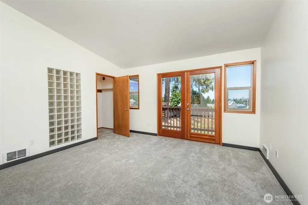 1603 E 5th Street Port Angeles WA 98362