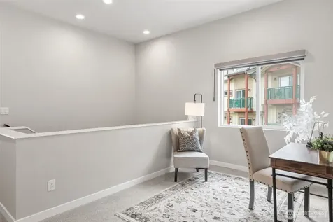 1086 Collier Place SW Issaquah WA 98027