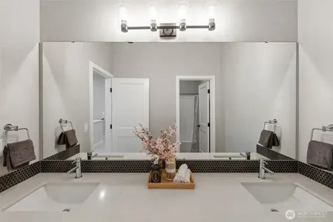 1086 Collier Place SW Issaquah WA 98027