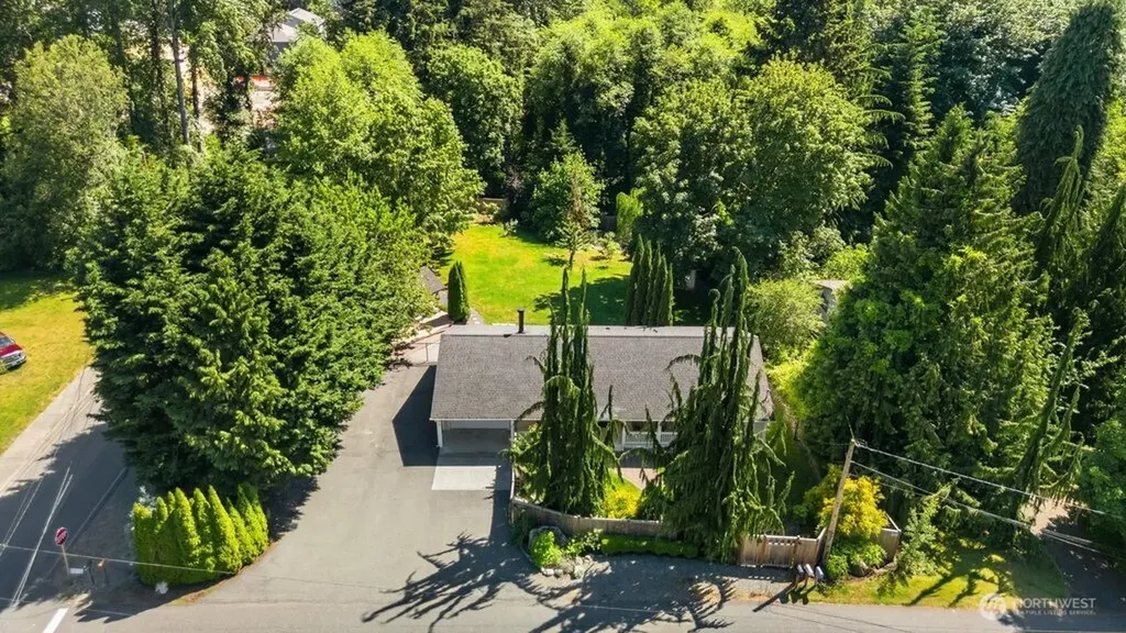 7547 NE 200th Street Kenmore WA 98028
