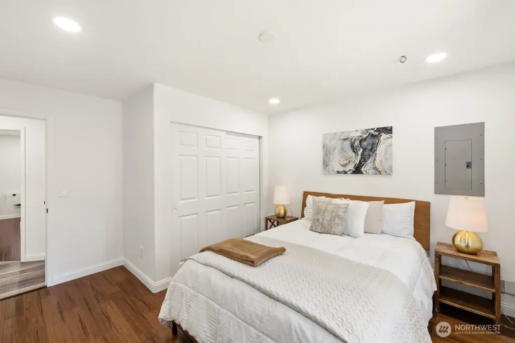 7547 NE 200th Street Kenmore WA 98028