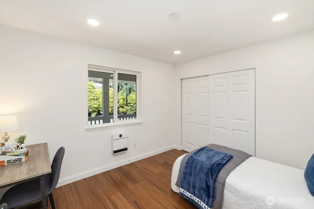 7547 NE 200th Street Kenmore WA 98028