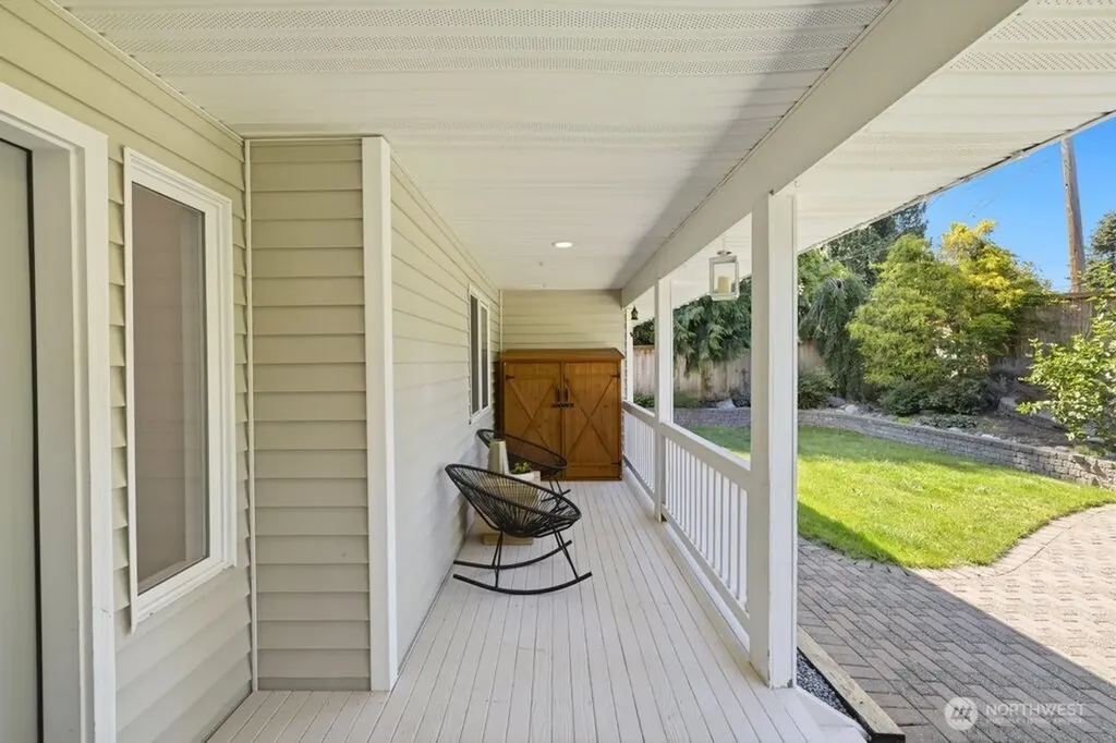 7547 NE 200th Street Kenmore WA 98028