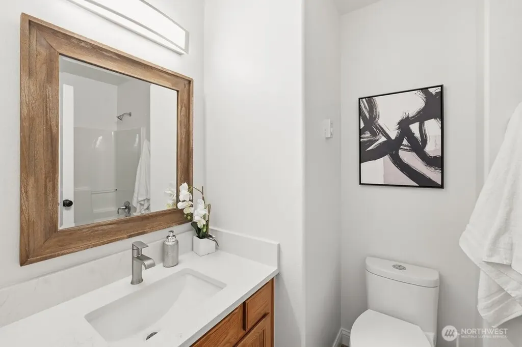 7547 NE 200th Street Kenmore WA 98028
