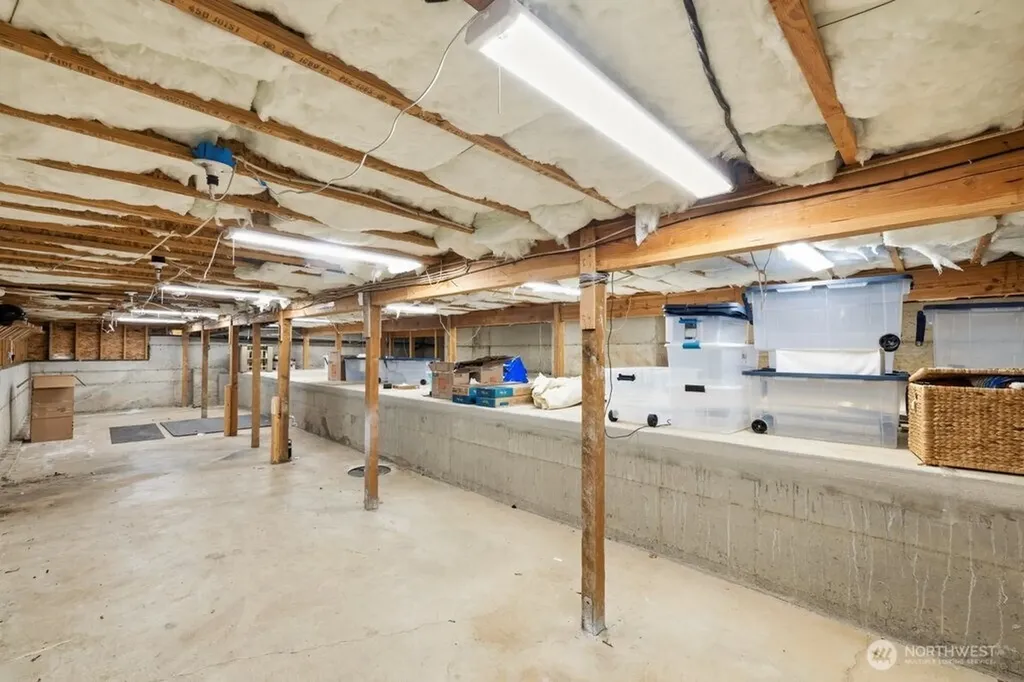 7547 NE 200th Street Kenmore WA 98028