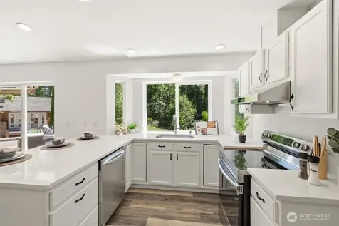 7547 NE 200th Street Kenmore WA 98028