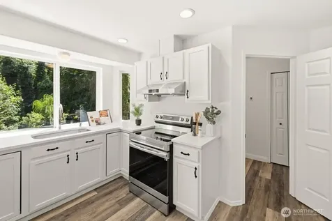 7547 NE 200th Street Kenmore WA 98028