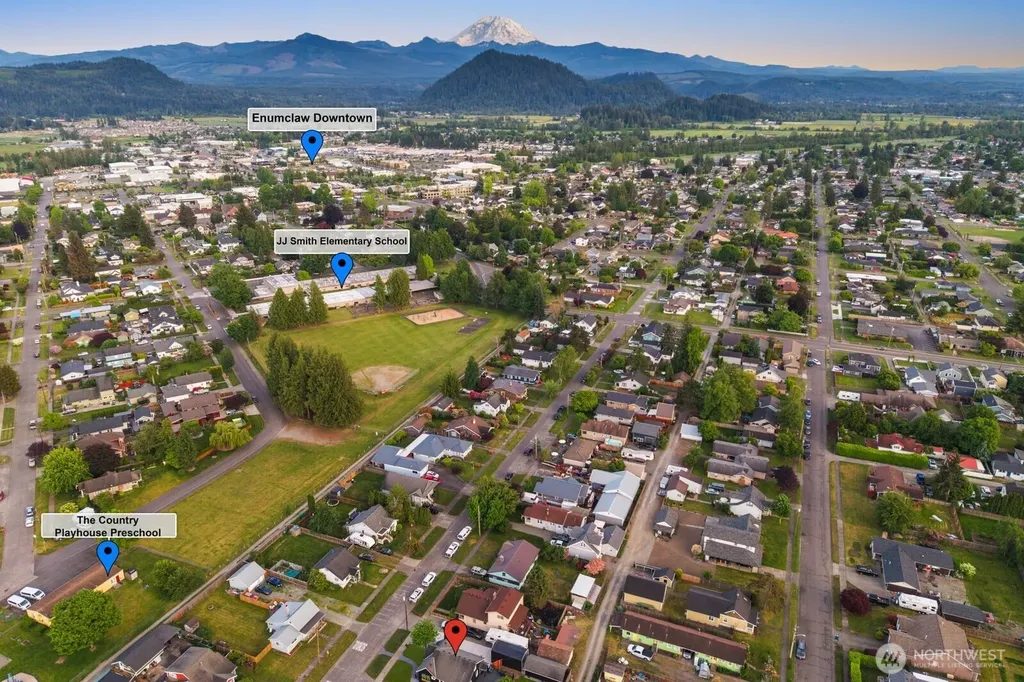 1904 Lafromboise Street Enumclaw WA 98022