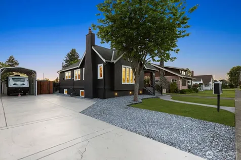 1904 Lafromboise Street Enumclaw WA 98022