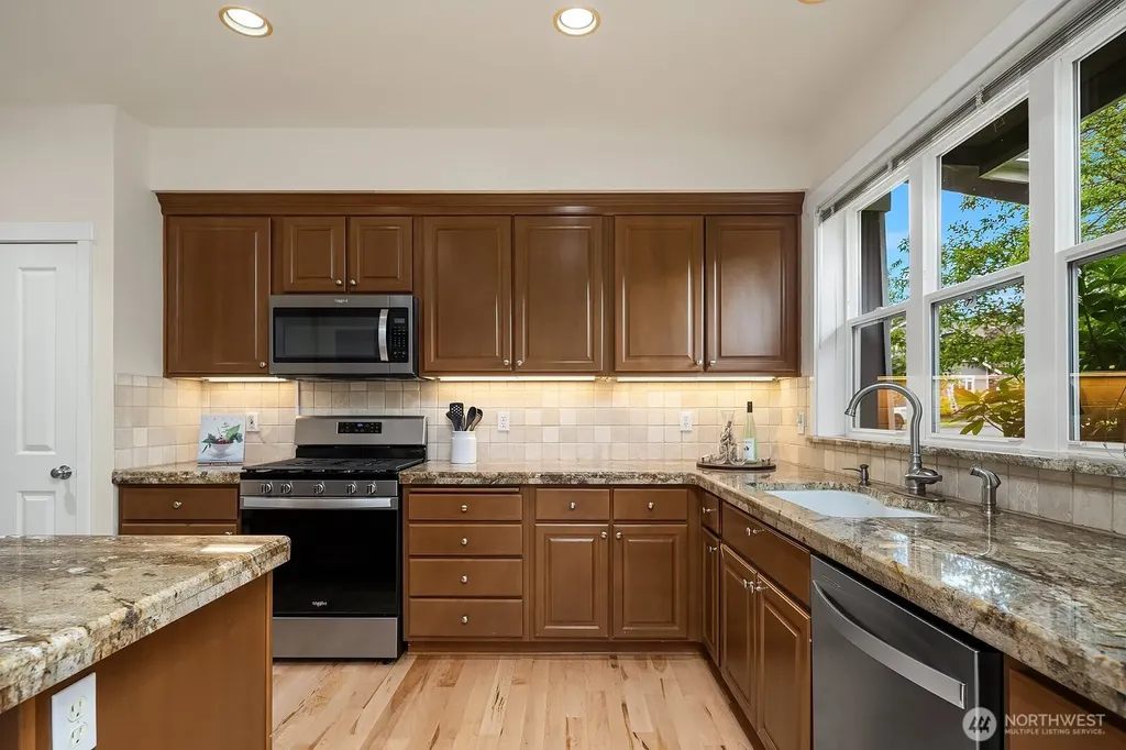 35225 SE Sequoia Place Snoqualmie WA 98065