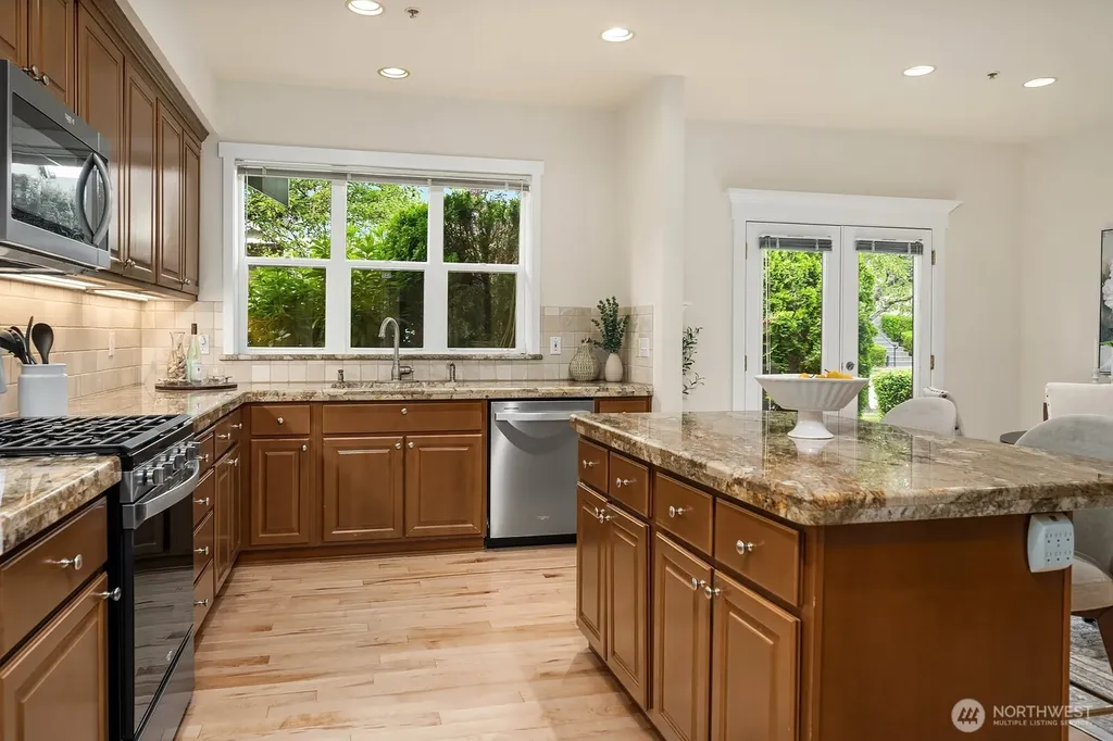 35225 SE Sequoia Place Snoqualmie WA 98065