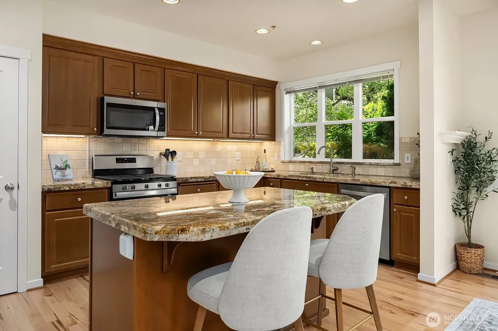 35225 SE Sequoia Place Snoqualmie WA 98065