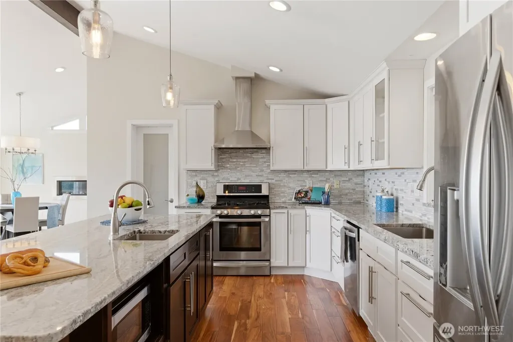 5530 Frances Avenue NE Tacoma WA 98422