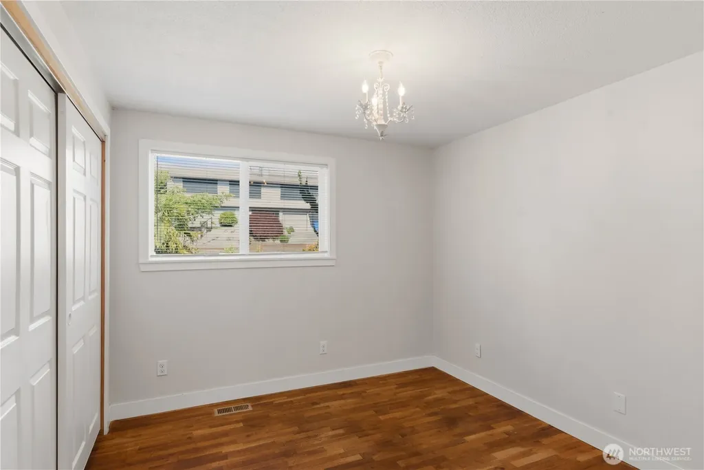5530 Frances Avenue NE Tacoma WA 98422